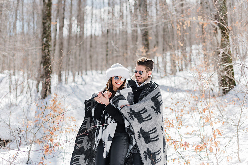 Prewedding φωτογράφιση στα χιόνια, elopement winter photoshoot, George Kostopoulos Fine Art Wedding Photography
